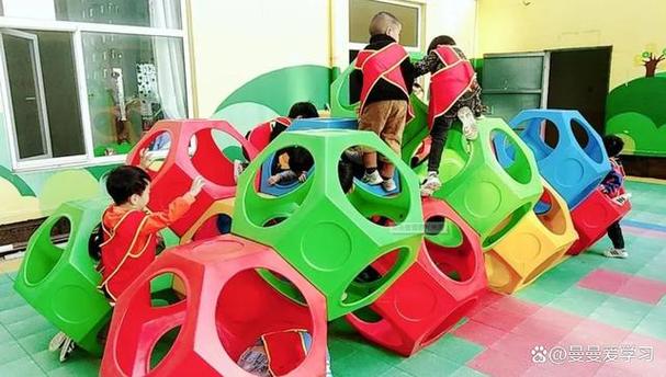 守护成长每一刻:中小学生校外托管服务的重要性